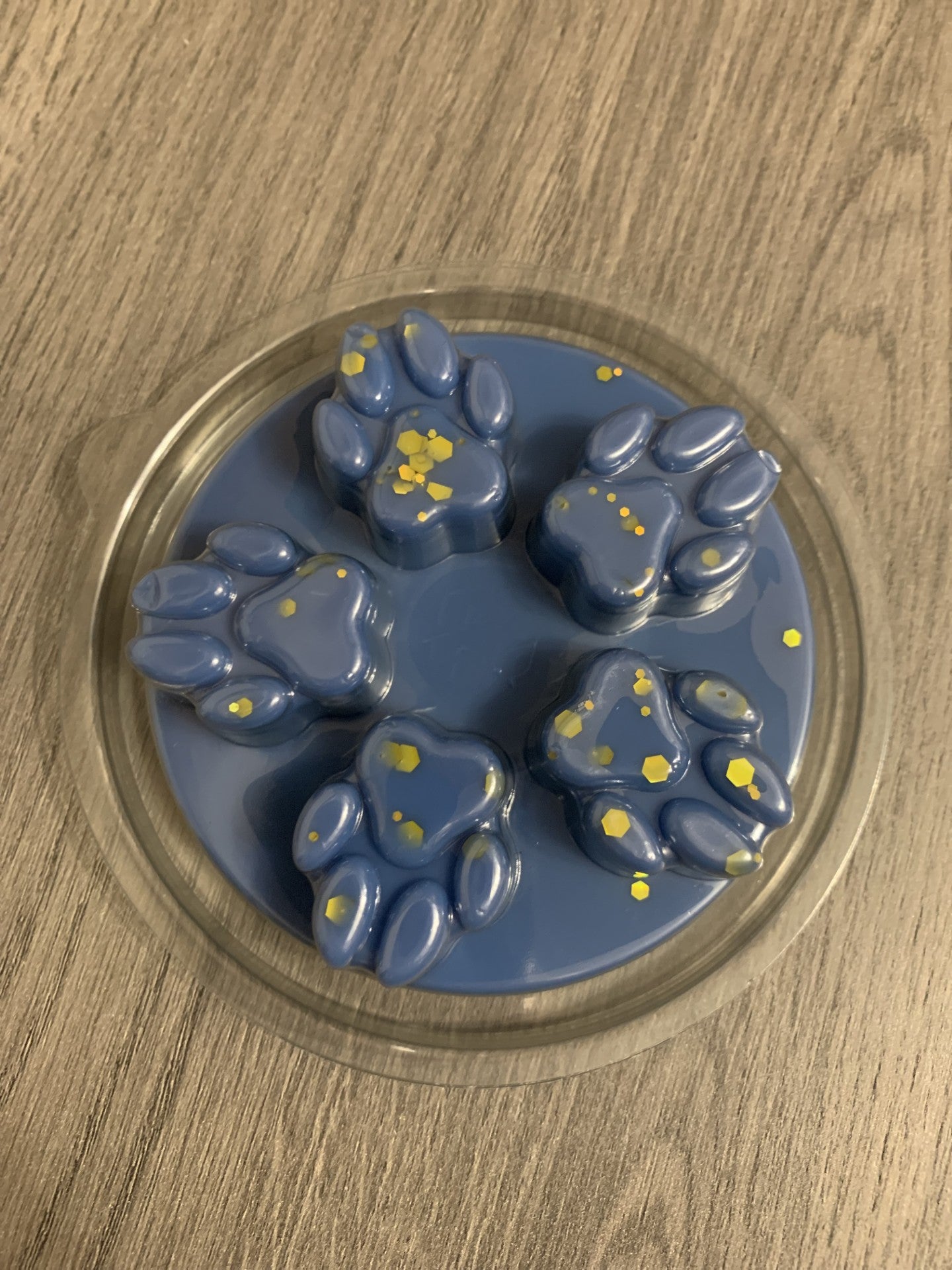 Paw Clamshells