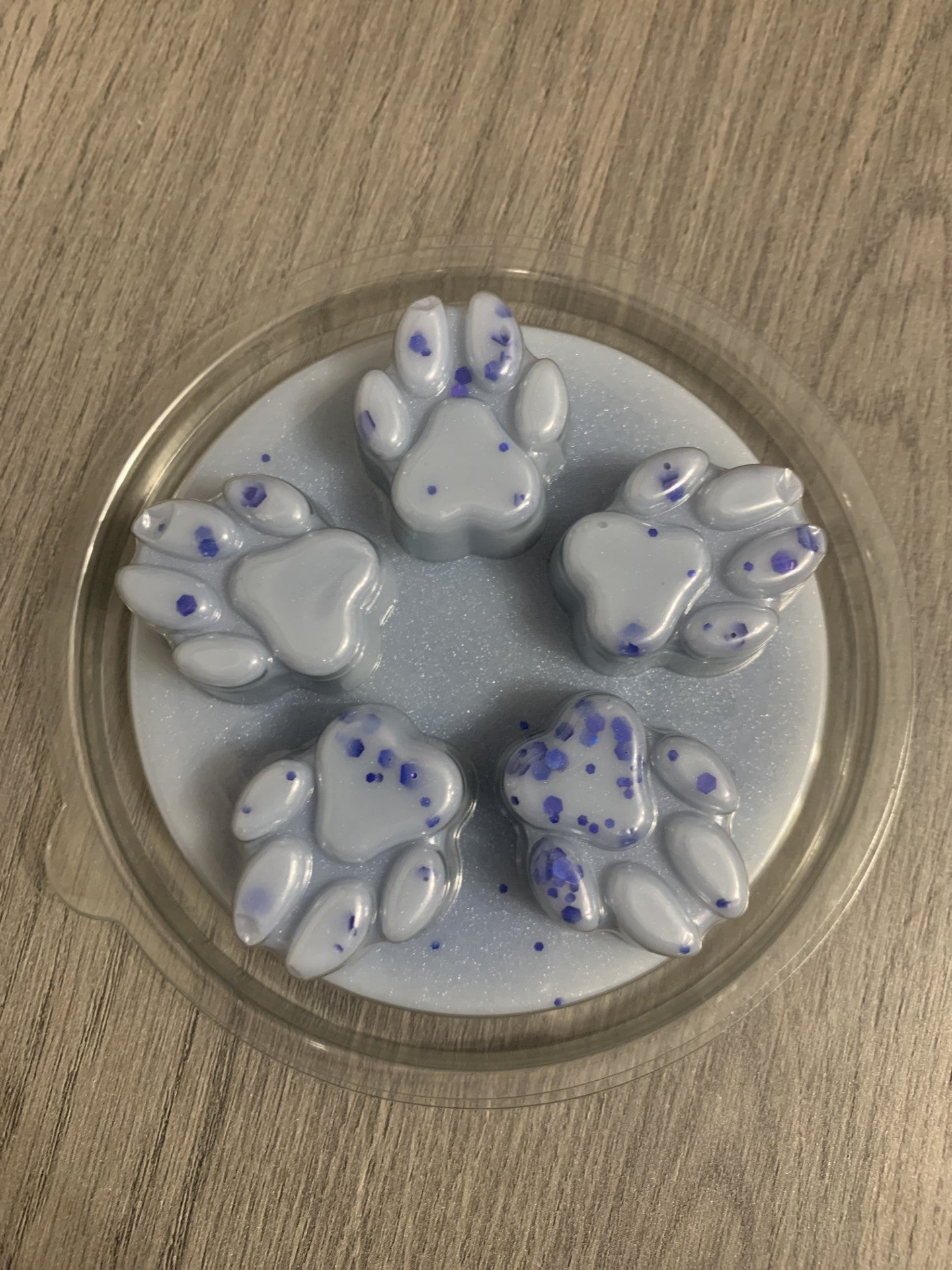 Paw Clamshells