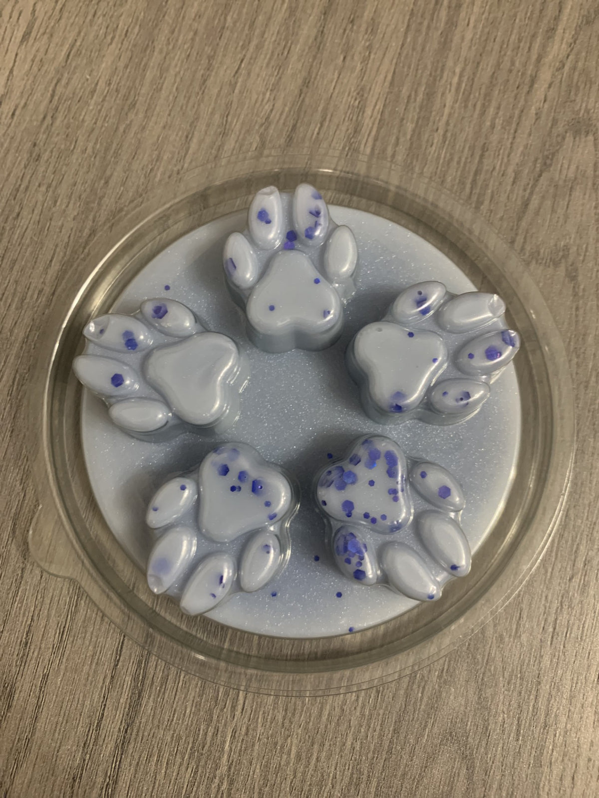 Paw Clamshells