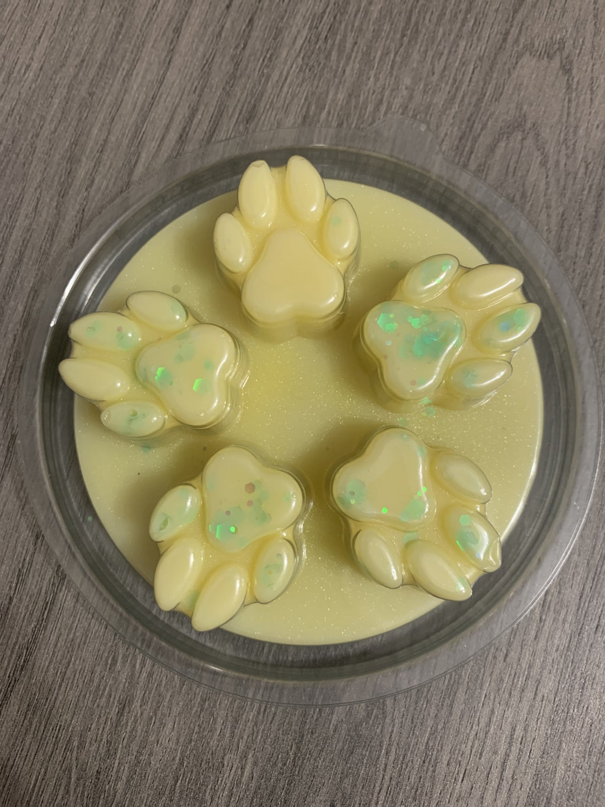 Paw Clamshells